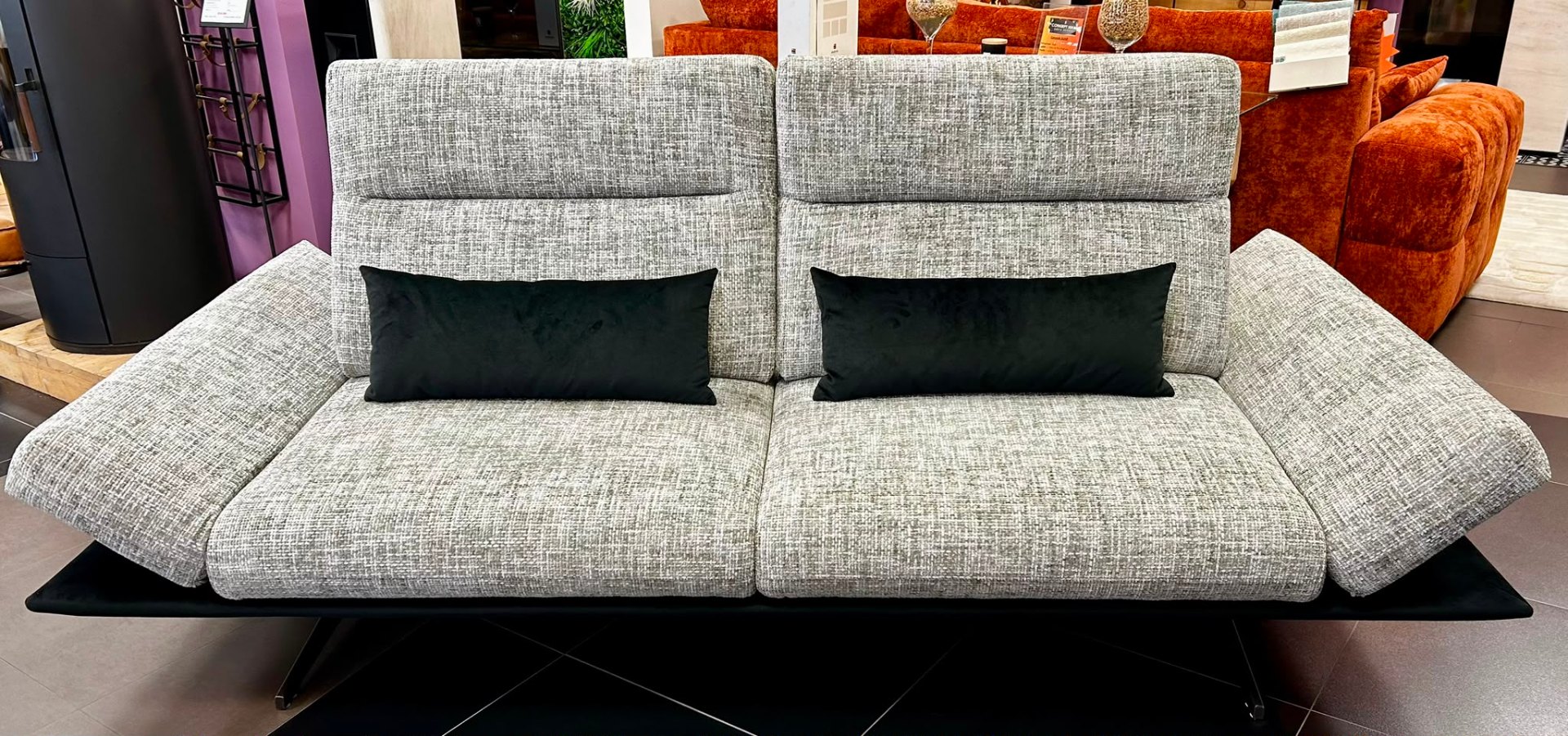 Canapé tweed gris chiné, accoudoirs réglables
